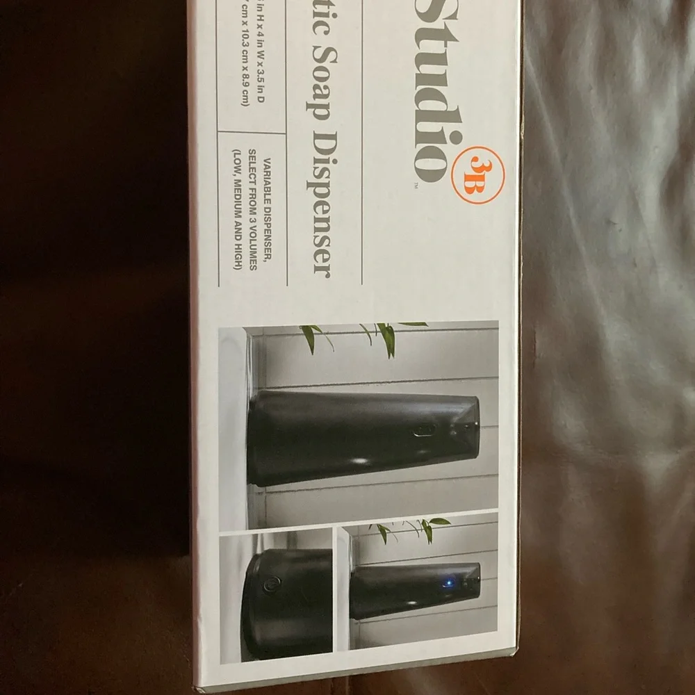 NIB Studio 3B Finch Black Automatic Soap Dispenser 10oz